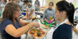 Зіркова американська кулінарка провела майстер-клас для майбутніх кухарів та дітей переселенців (ФОТО)