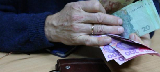 В Україні з 1 грудня зростуть пенсії: на скільки та для кого