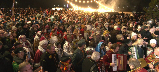Рекорд України: тисячі людей одночасно заколядували (ВІДЕО)