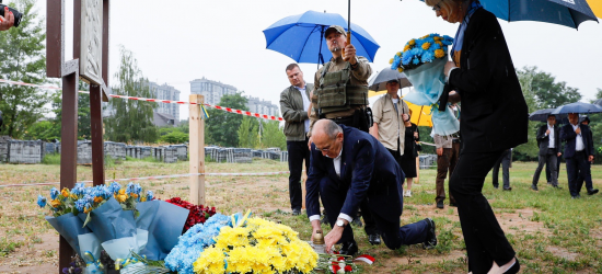 Глава ОБСЄ прибув в Україну, уже відвідав Бучу (ФОТО)