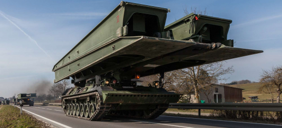 Німеччина надасть Україні 16 броньованих мостоукладальників та 5 інженерних машин розгородження 