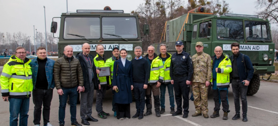 Благодійники зі Швеції передали штурмовій бригаді «Лють» спеціалізовані авто з потужними генераторами