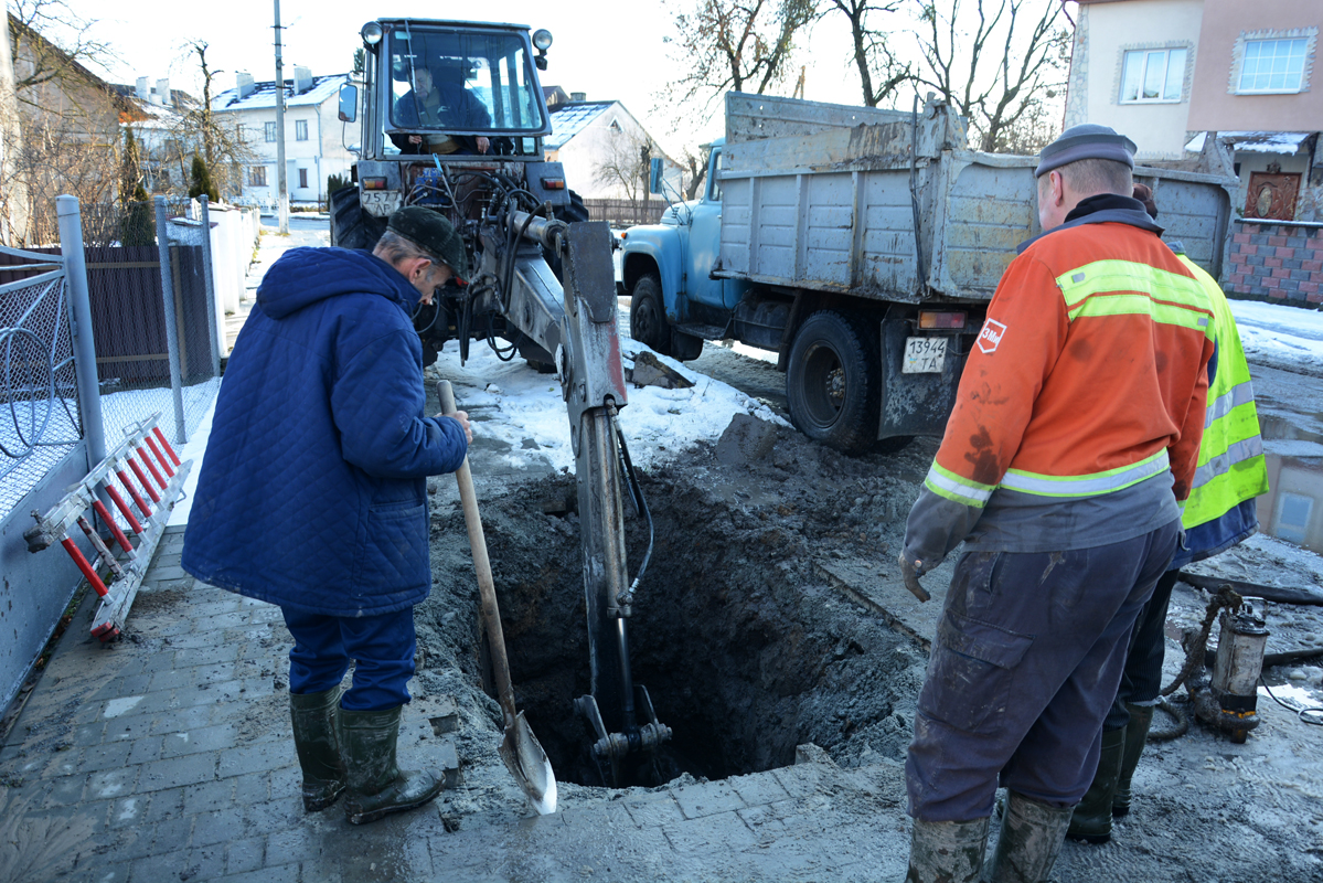 У Бродах через прорив на водогоні без водопостачання залишилося кілька вулиць