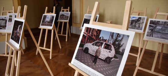  У Львівській облраді відкрили фотовиставку «Весна страху. Київщина»