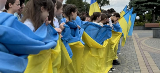 Патріотична акція «Герої нескореної країни» пройшла на площі Героїв у Мостиськах