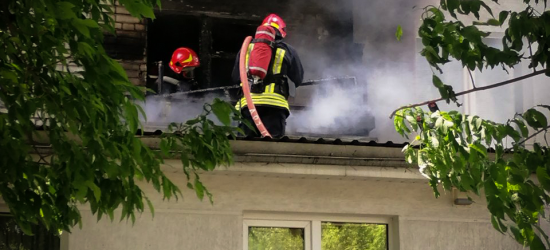 У Львові рятувальники гасили пожежу в квартирі (ФОТО)