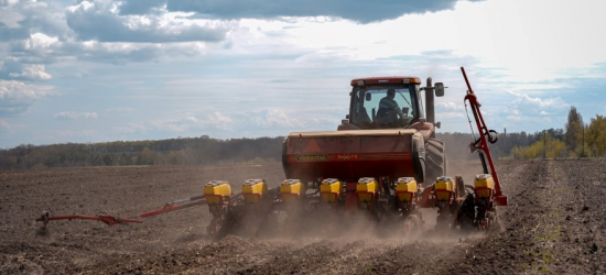 Українські аграрії погіршили прогнози врожаю через посушливий травень 