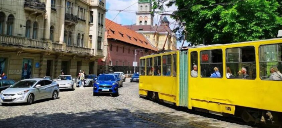 На Винниченка у Львові мінятимуть аварійну ділянку трамвайної колії: на три дні зміниться схема руху