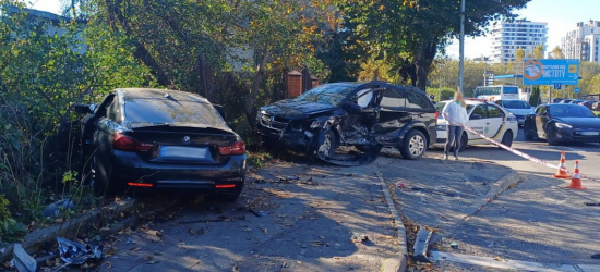 У ДТП у Львові загинув водій BMW, ще троє осіб постраждали (ФОТО)