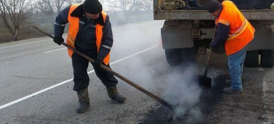 Головному дорожнику Львівщини інкримінують фіктивне працевлаштування чоловіків