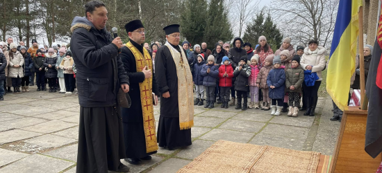 У селі Кавсько Стрийської громади урочисто відкрили чотири пам’ятні дошки полеглим Героям