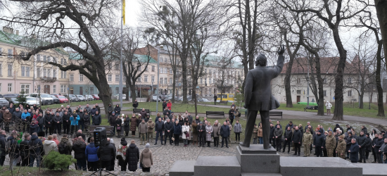 У Львові вшанували пам'ять В’ячеслава Чорновола (ФОТО)