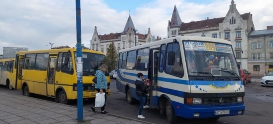 Львівська ОВА торік розірвала угоди з 20 перевізниками