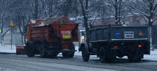 Вулиці Львівської громади прибирає понад 40 снігоприбиральних машин