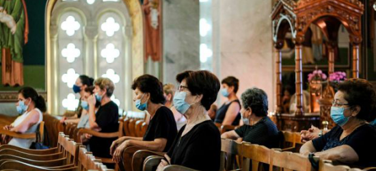 У Греції нещеплених впускатимуть до церкви лише з негативним ПЛР-тестом