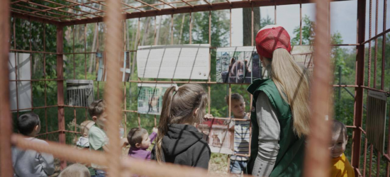 Пів сотні дітей-переселенців відвідали ведмежий притулок на Яворівщині