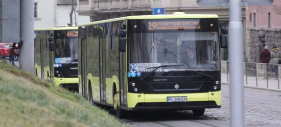 У Львові підняли вартість проїзду у маршрутках до 15 грн 