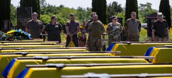 Як відбувається видача документів на поховання, доставка тіла додому та організація поховання військовослужбовця