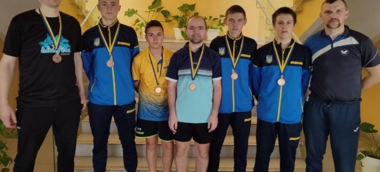 Команда спортсменів із Львівщини виборола бронзу на чемпіонаті України з настільного тенісу