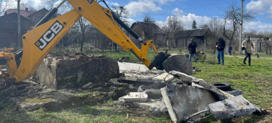 Ще два пам’ятники радянської доби ліквідували у Дрогобицькій громаді (ФОТО)