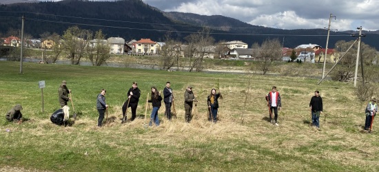 Вихованці Львівського обласного центру еколого-натуралістичної творчості до Міжнародного Дня Землі провели зелені толоки