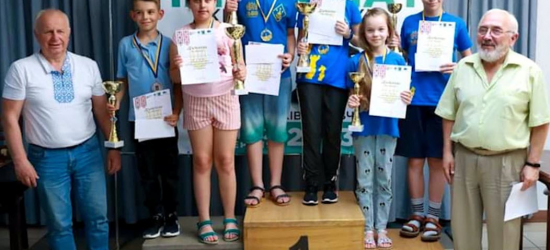 Шахісти Львівщини вибороли нагороди чемпіонату України серед юнаків та дівчат до 12 років