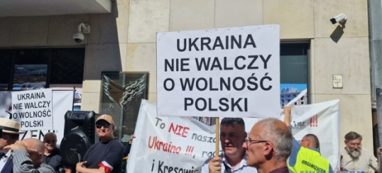 Проросійська демонстрація у Варшаві вимагала зупинити підтримку України