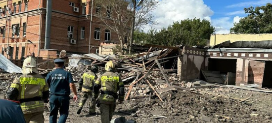 Потужний вибух у центрі Таганрога: є постраждалі (ФОТО, ВІДЕО)