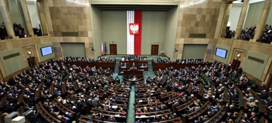 Парламент Польщі сьогодні голосуватиме за новий уряд