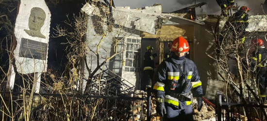 Атака «Шахедів»: повністю згорів музей Шухевича у Львові 