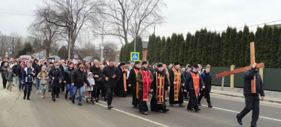 У неділю на Самбірщині відбулась хресна хода