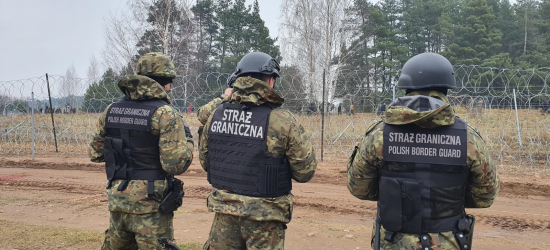 Мігранти продовжують штурмувати польський кордон з Білорусі: 174 спроби за добу 