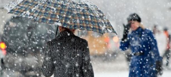 Мешканців Львівщини попереджають про мокрий сніг та ожеледицю