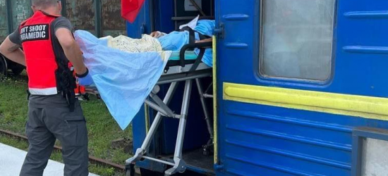 Стан важкий та середньої важкості: на Львівщину евакуювали 15 паціонтів зі Сходу