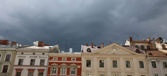 Синоптики оголосили у Львові штормове попередження на сьогодні й завтра