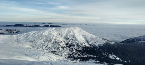 Справжня зима: на високогір’я Карпат сніг і мороз (ФОТО)