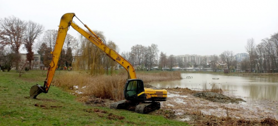 У парках Львова до кінця року планують очистити сім озер