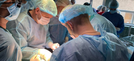 У Львові хірурги пересадили батьку-одинаку легені від посмертного донора