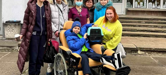 Зі Львова на лікування за кордон відправили ще трьох онкохворих підлітків