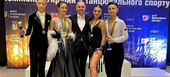 Самбірські танцюристи привезли золоті медалі з чемпіонату України