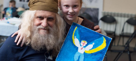 Сімейне розвантаження через мистецтво: у Будинку воїна малювали Ангелів надії (ФОТО)