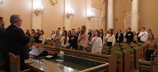 Відчути себе депутатом міжнародного рівня: для студентів у Львові провели модель Європарламенту (ФОТО)